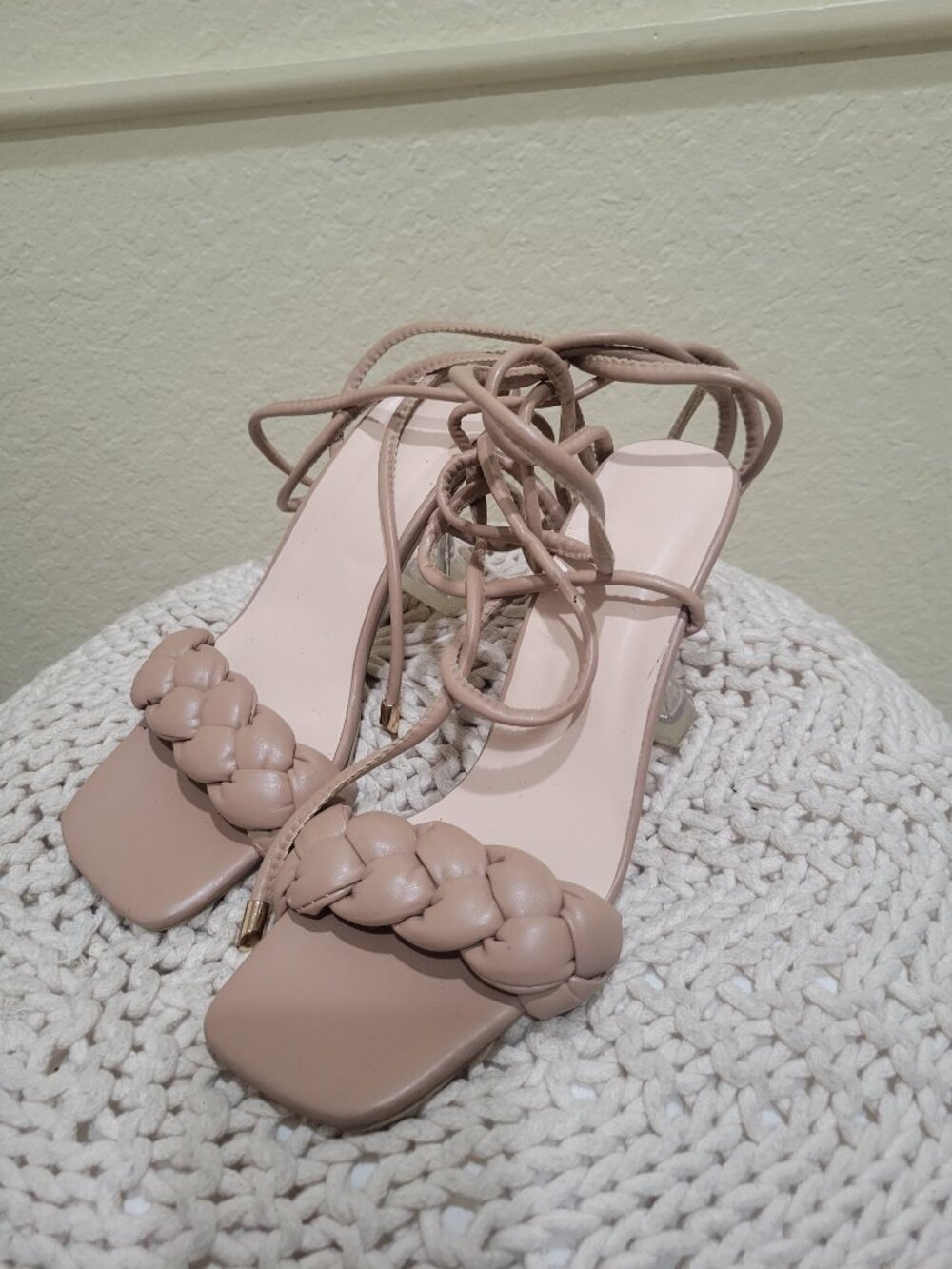 Tie up heels.